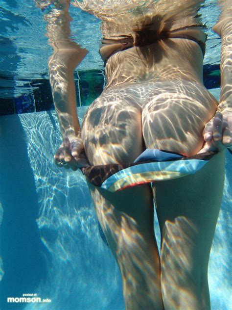 Hot Naked Mom Swimming Pool Porn Xxx Pics