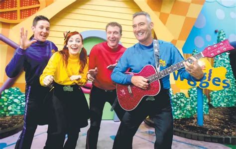 New Wiggles To Follow Fields Lead In First Performanc­e Together