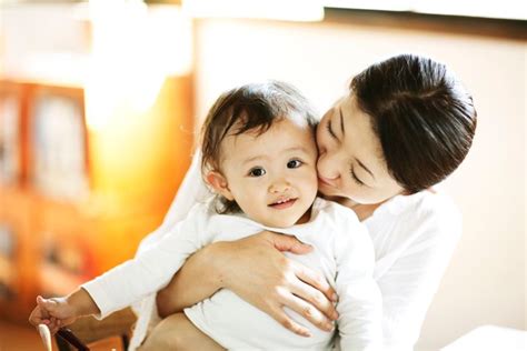 Why Childhood Cuddles Are So Important Huffpost Uk Parents