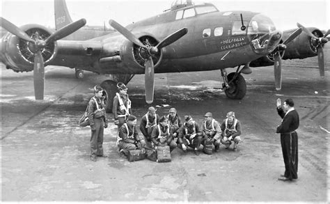 b 17f 42 5729 piccadilly commando of the 306th bg 369th bs looks like the crew are receiving