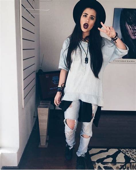 Mais acessadas de isadora pompeo. Isadora Pompeo | Roupas swag feminina, Swag feminino ...