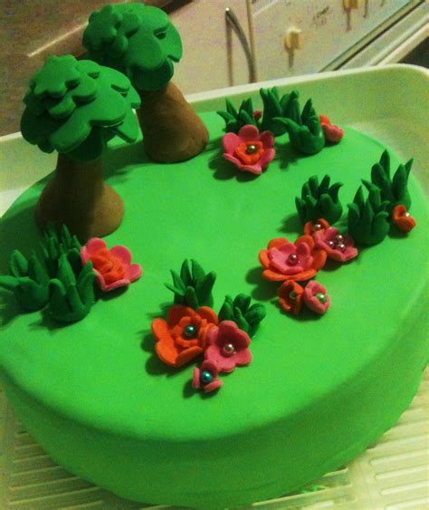 This information and portraits better homes and garden flower cake posted by darra at august, 28 2018. Dr Cupcake and Miss Macaron: Katie's spring garden ...