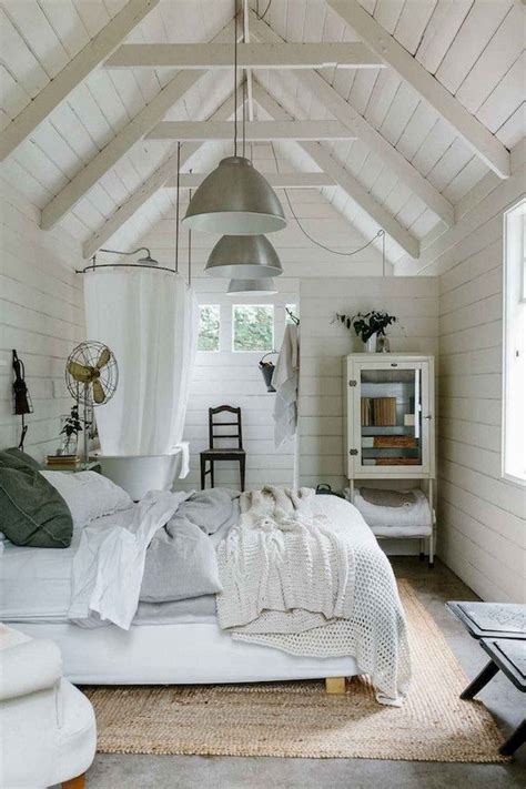 35 Good Rustic Master Bedroom Ideas
