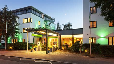 Directly in the city centre of dresden, next to dresdner altmarkt , the new holiday inn express opened on 2nd may 2011. Holiday Inn Dresden - City Süd (Dresden) • HolidayCheck ...