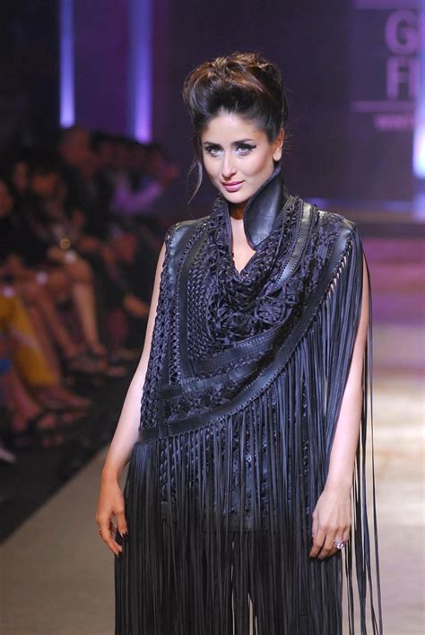 High Quality Bollywood Celebrity Pictures Kareena Kapoor Looks Hot In Black Dress As She Walks