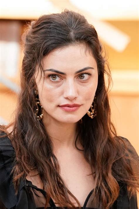 Phoebe tonkin at chanel haute couture fallwinter 1920 show at paris fashion week events, gallery, hollywood actress, models, photoshoot, stills, wallpapers, phoebe tonkin, australian actress. Australian Model Phoebe Tonkin at Paris Fashion Week - Hollywood Stars