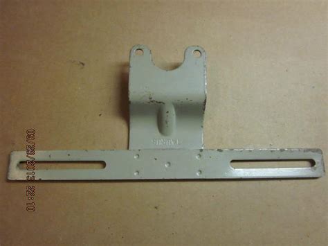 Buy VINTAGE LICENSE PLATE BRACKET #5 in Worth, Illinois, US, for US $21.99