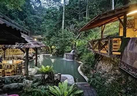 Kaki termasuk bagian organ penting yang dipenuhi ribuan ujung saraf, terlebih di sekitar telapak kaki. Makan Menu Bbq Kambing Sambil Rendam Kaki Dalam Sungai ...