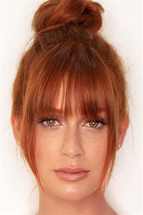 A ruiva diminuiu o tamanho das. Franja: saiba como apostar no corte da Marina Ruy Barbosa