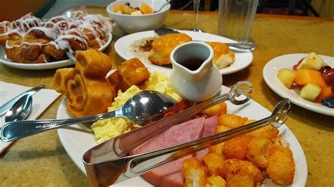 Start your day off right in the benton harbor hotel at the garden grille & bar. Review: Chip N' Dale's NEW Harvest Feast Breakfast at ...