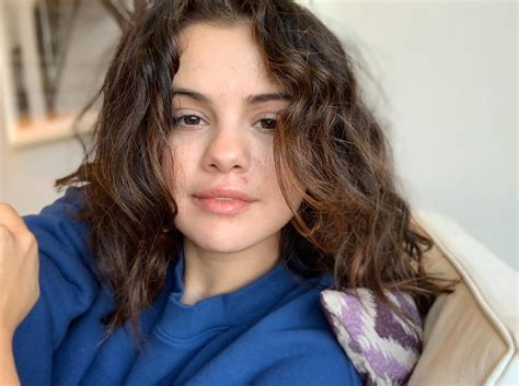 Selena Gomez Delighted Fans And Showed Her Natural Beauty Honest Photos Without Makeup And
