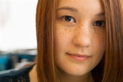 A Freckled Redhead Of East Asian Ethnicity Beautiful Redhead Asian Asian Beauty Redhead