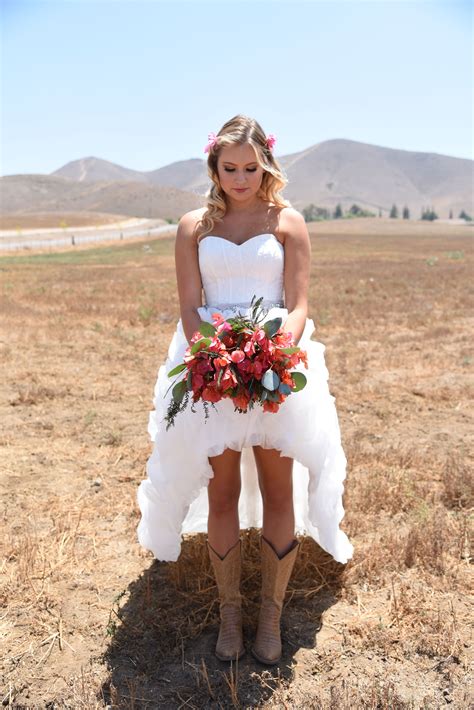 High Low Wedding Dress Country Country Style Wedding Dresses Country Wedding Photos Wedding