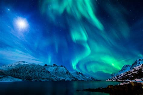Wallpaper Northern Lights Aurora Borealis Uk Hd