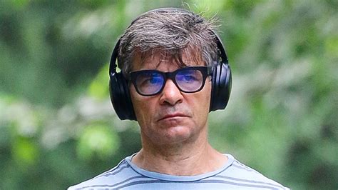 Gmas George Stephanopoulos Looks Unrecognizable In Tee Shirt And