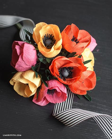 Very Simple Crepe Paper Anemone Lia Griffith In 2020 Paper Flowers