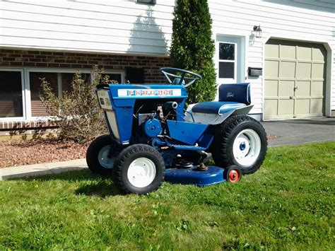 Vintage Ford 100 Lawntractor Lawn Tractor Tractors Tractor Idea