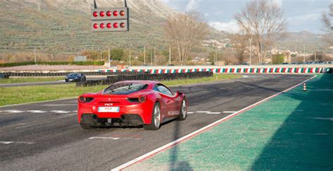 Quando il tuo sogno è quello di guidare una ferrari 430 challenge in pista: Guidare una Ferrari in pista Foggia - regali 24