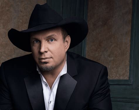 Garth brooks' 12th studio album, fun, features 14 tracks including dive bar, the rowdy (rolling stone) and anthemic (billboard) collaboration with blake shelton. Garth Brooks Salutes The Troops for Veteran's Day ...