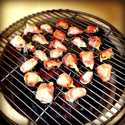 Grilled Prosciutto Wrapped Figs Stuffed With Blue Cheese Grill Girl