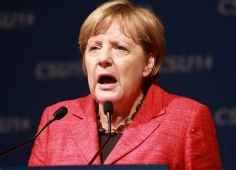 Er machte sich im tv über angela merkel lustig. angela-merkel in 2020 | Merkel, Angela merkel, Deutsche ...