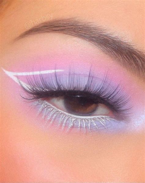 Latest Eye Makeup Trends You Should Try In 2021 Lavender And White