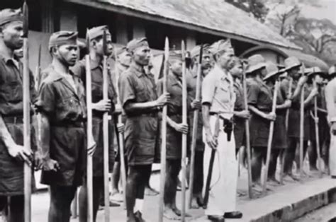 lihat kembali sejarah bambu runcing senjata pahlawan dalam perjuangan kemerdekaan indonesia