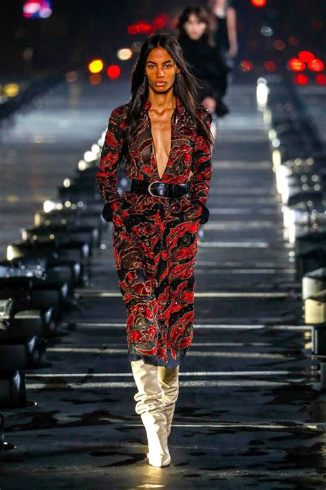 Paris Fashion Week Saint Laurent Spring 2020 Collection 7f5