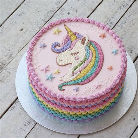 Unicorn Buttercream Cake Unicorn Birthday Cake Unicorn Cupcakes