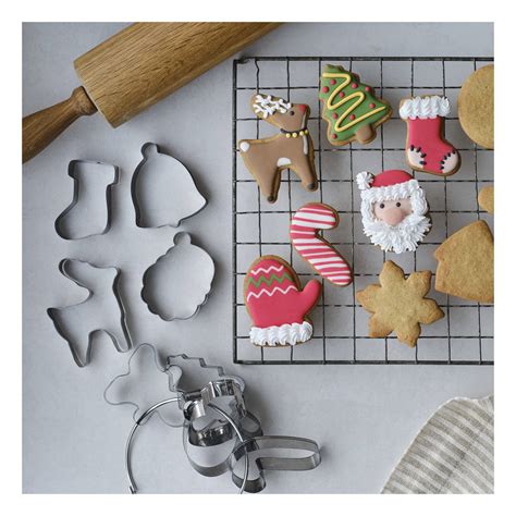 Christmas Cookie Cutters On Ring 12 Pack Hobbycraft