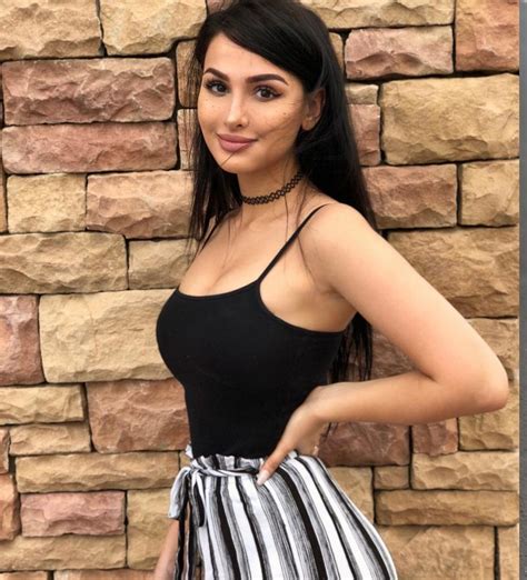 49 Sssniperwolf Nude Pictures Show Off Her Dashing Diva Like Looks The Viraler