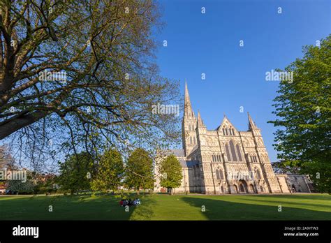 Salisbury Cathedral Salisbury Wiltshire England Uk Stock Photo Alamy