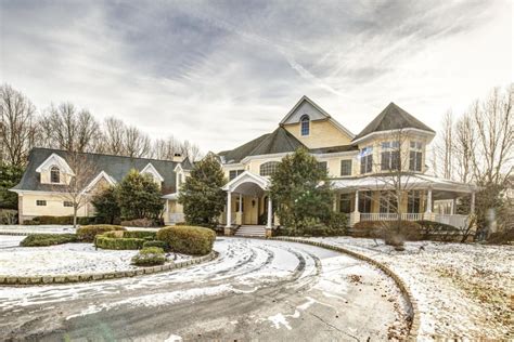 Discover your dream home among our modern houses, penthouses and villas for sale. Welcome home to 603 Martins Lane Red Bank, NJ 07701. # ...