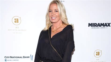 Lakers Owner Jeanie Buss Hacked On Twitter Responds Through The Team S