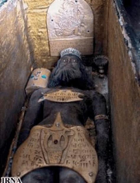 12000 Year Old Intact Anunnaki Discovered In Ancient Tomb The Burial
