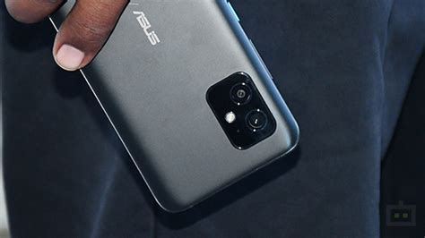 Asus 8z Review Buy It If Youre Done Using Big Phones Gizbot Reviews