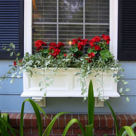 Mayne Fairfield 3 Foot Rectangle Outdoor Windowsill Flower