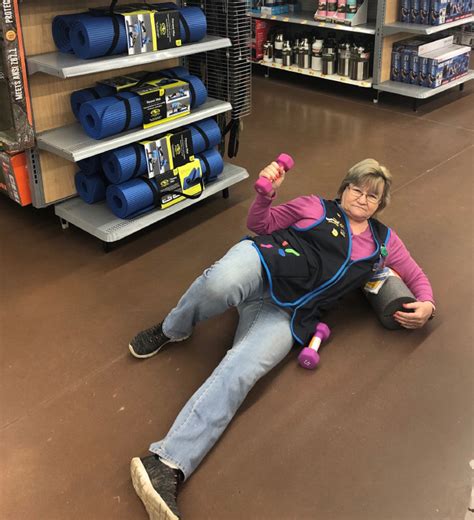 OMG Walmart Employee Takes Ridiculous Photos At Work And She S Going