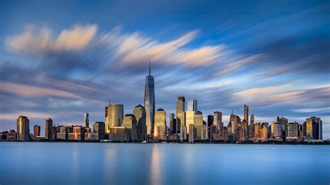 The bustling, cosmopolitan heart of the 4th largest metropolis in the world and by far the most populous city in the united states, new york has long been a key entry point. Skyline Manhattan, New York City - NINO BARTUCCIO