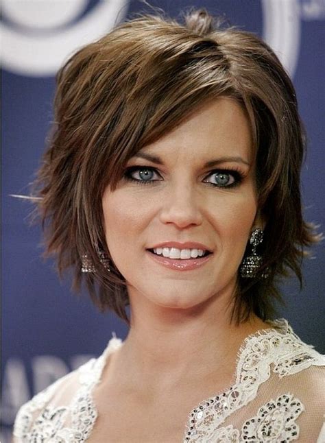 Short haircuts require very less maintenance and minimal efforts to make. 20 Short Hairstyles For Mature Women - Feed Inspiration