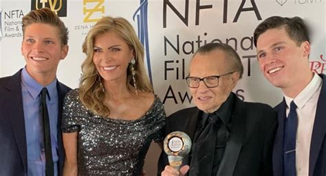 Larry king has filed for divorce from his 7th wife, shawn southwick king. Larry King's Estranged Wife Requests $33K In Spousal Support
