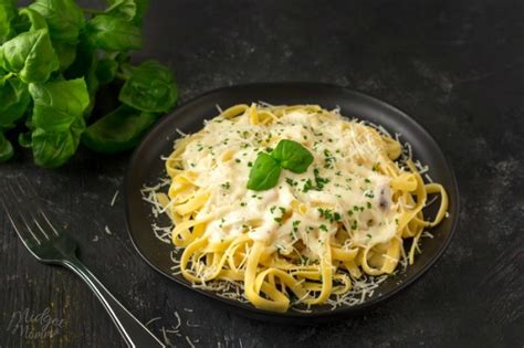 Roasted Garlic Cream Sauce Perfect For Pasta And Meats • Midgetmomma