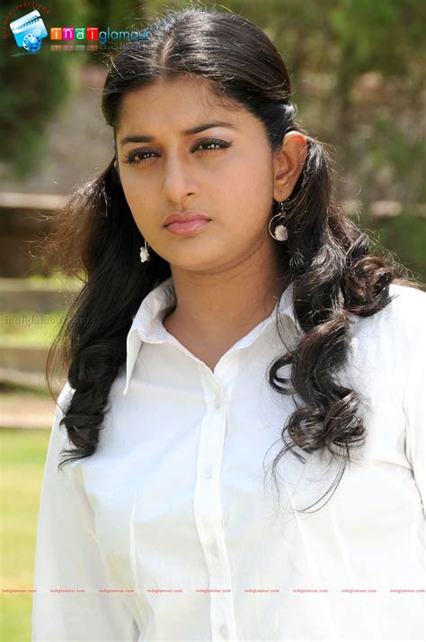 meera jasmine actress hd photos images pics and stills 20438