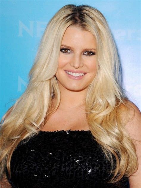 Jessica Simpson S Sexy Hair Style Long Blonde Center Part With Soft