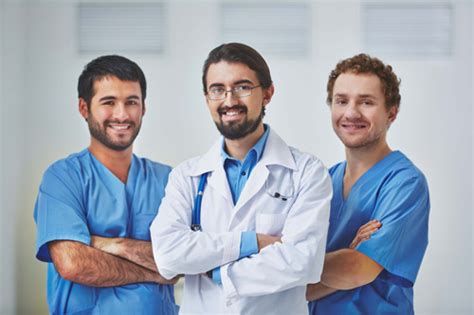 Klinik mata, klinik gigi, pain care management/klinik nyeri, klinik saraf, klinik penyakit dalam, klinik jantung, klinik klinik penyakit dalam. Beza Pakaian Jururawat Hospital Kerajaan - Ikhwan Fahmi