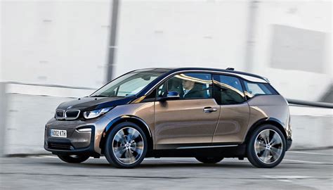 El precio no incluye costos de matrícula, impuestos de rodamiento ni soat. Los autos eléctricos más vendidos en Chile en 2021