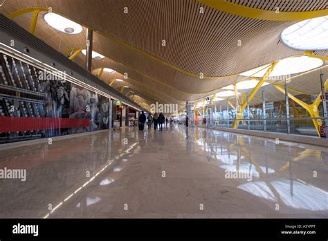 Madrid Barajas Airport Airport Interior Madrid Terminal 4s Designed By