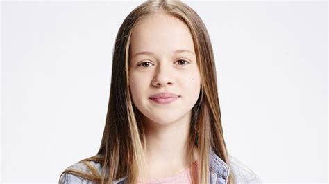 Life In Pieces Star Holly Barrett Is Our Next Big Aussie Acting Export