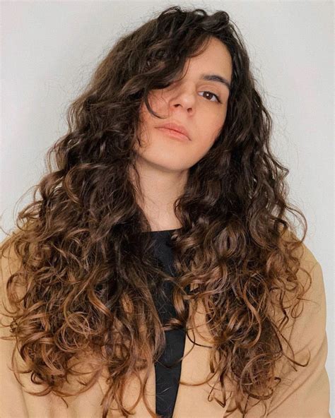80 Long Curly Hairstyles For Girls Following Fashion Trends