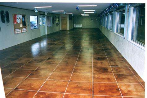 Serving the chicagoland area for over 60 years, lewis floor & home is one of the largest suppliers of floor coverings in the midwest. Custom Interior Floors St Louis MO Colored Concrete Stain